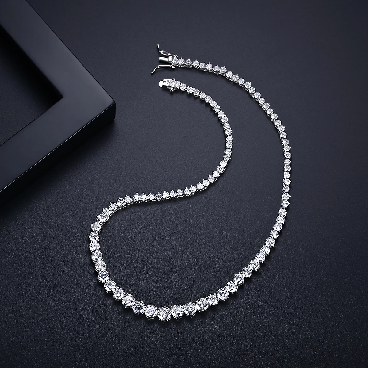 Luxury Designer 7MM Iced Out T - Crystal Choker Necklace incelemesi ve fiyatı
