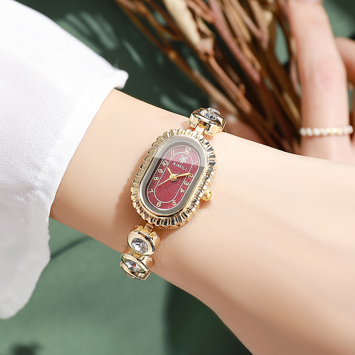 Vintage Oval Red Dial Women Wa - Vintage Jewelry Watches Women incelemesi ve fiyatı