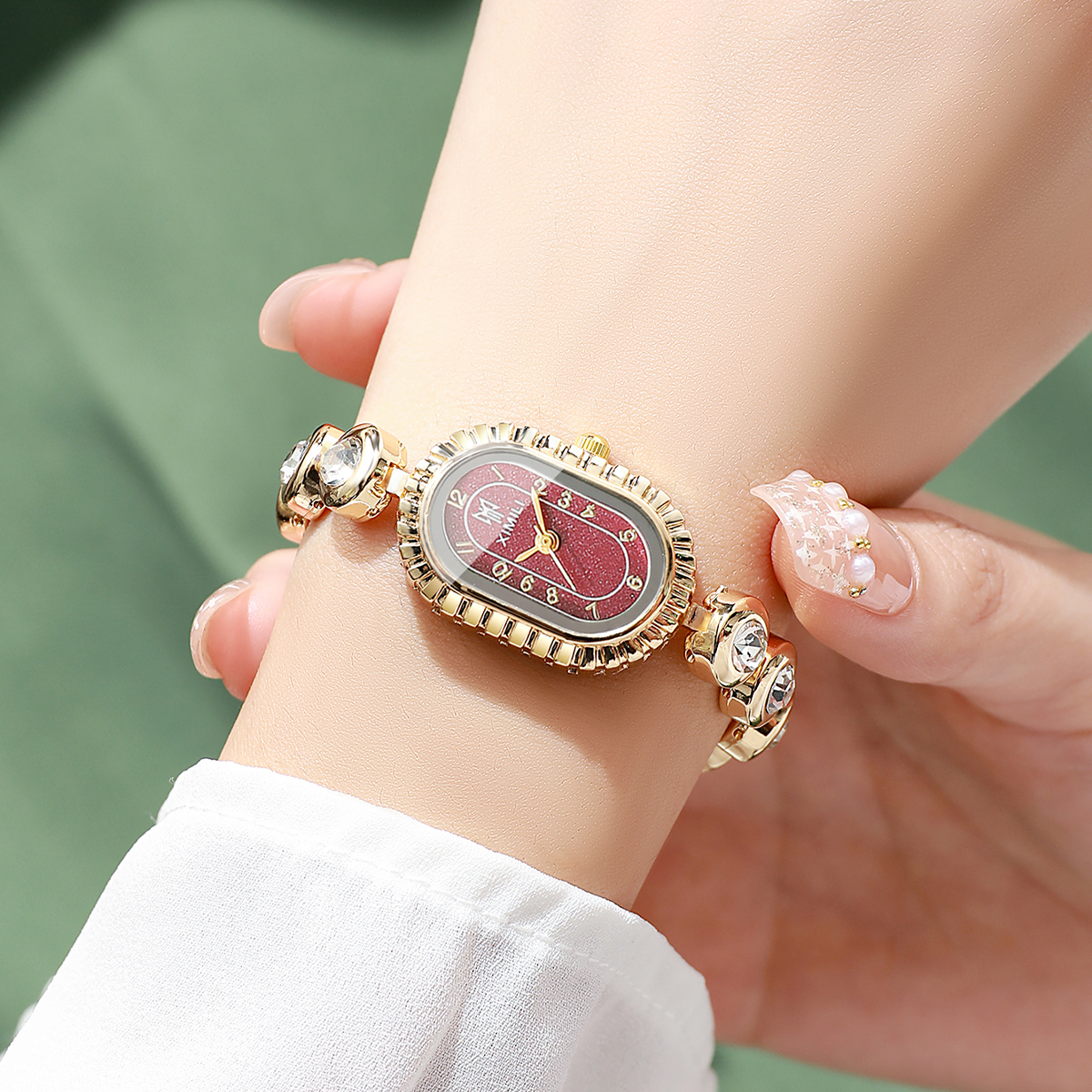 Vintage Oval Red Dial Women Wa - Vintage Jewelry Watches Women incelemesi ve fiyatı